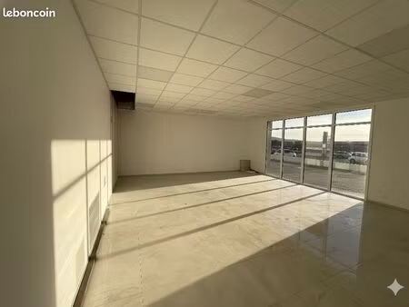 local commercial 99 m² solliès-pont