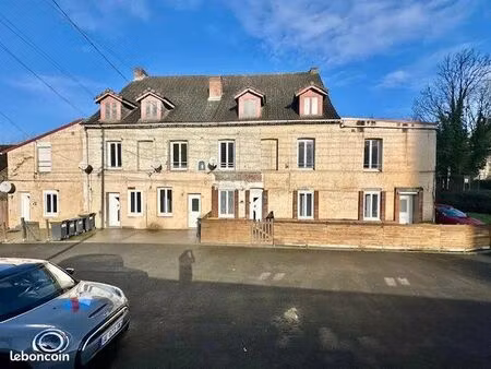 immeuble 22 pièces 426 m²