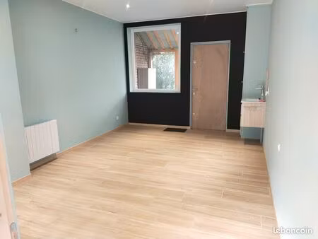 local commercial hyper centre