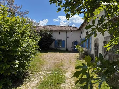 maison 8 pièces 255 m²