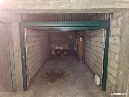 location parking – box privatif à levallois-perret  proche mairie  petite copropriété