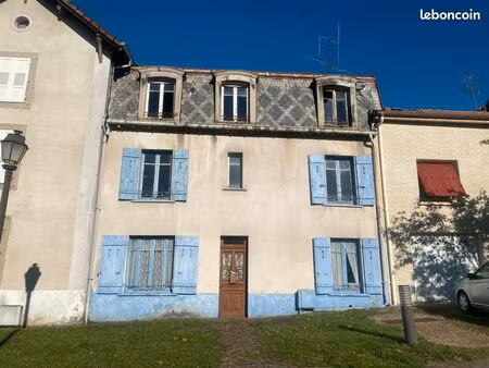 a vendre maison de ville à rénover