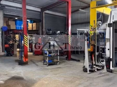 local bureaux 320 m²