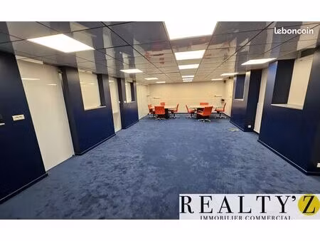 local commercial 830 m²