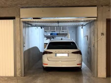 location garage fermé