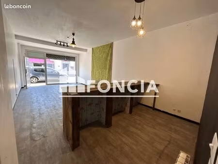 local commercial 44 m²