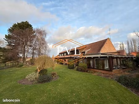 maison 8 pièces 240 m²