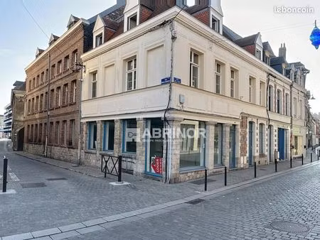 immeuble 7 pièces 796 m²