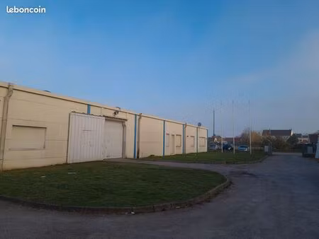 loue local commercial