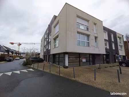 local commercial 108 m²