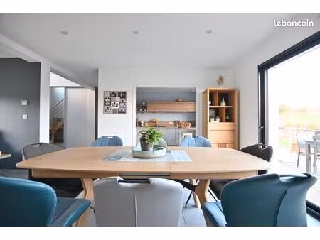 maison 6 pièces 151 m²