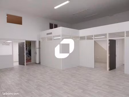 local bureaux 285 m²