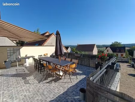 maison dans les hauteurs de chaumontel