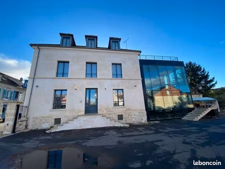 bureaux atypiques 100 m² duplex sur 2 niveaux – verrière spectaculaire – terrasse privativ