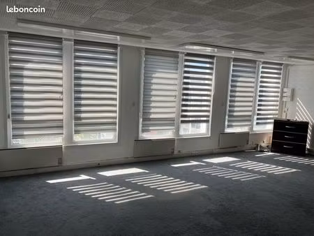 à vendre bureau centre directionnel