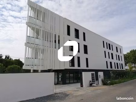 bureaux 121 m²