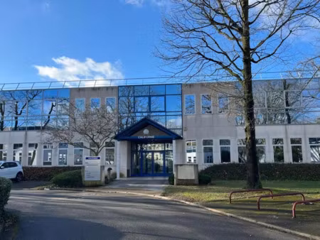 bureaux à louer à eragny 95610