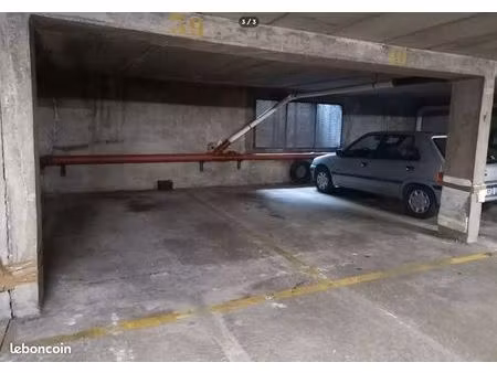 parking à louer montreuil