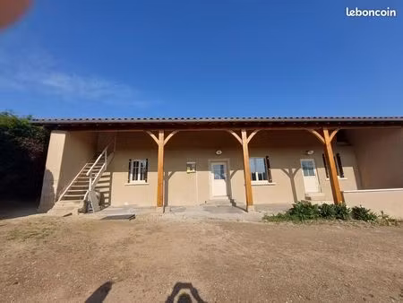 maison 94 m² illiat