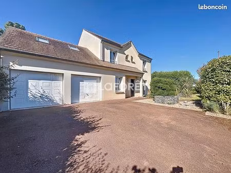 pavillon 6 pièces 180 m²