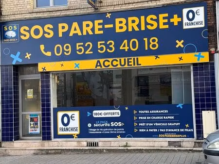 fond commerce garage automobile-pare brise