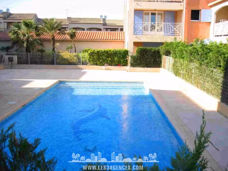 jolie t2 meuble - residence avec piscine - parking