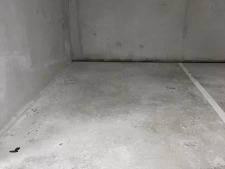 a louer villa saint-ange - parking ferme et securise