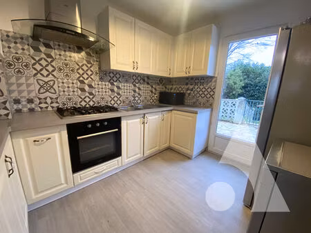 pavillon 5 chambres sur sous sol total