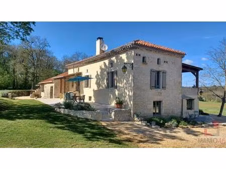 propriété en pierre entièrement restaurée sur 8 hectares de terrain