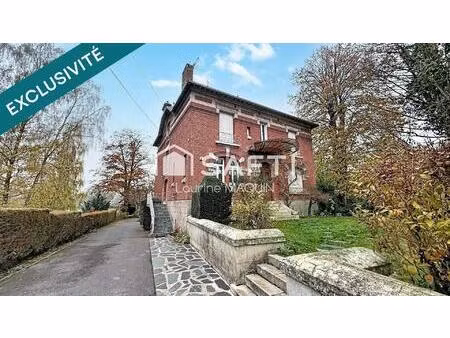 maison bourgeoise avec son étang