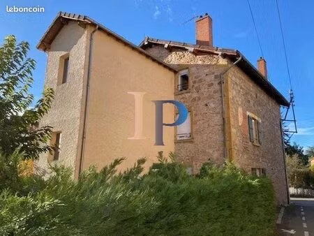 immeuble 15 pièces 300 m²