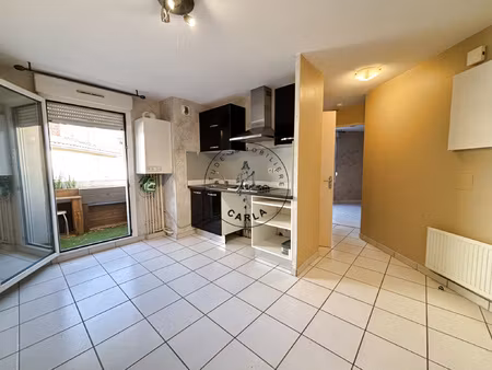 brignais centre  t2 avec balcon et garage