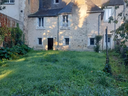 immeuble en centre-ville de la flèche...