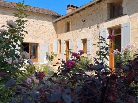 chancelade – maison de charme en pierre  165 m² environ – viager occupé