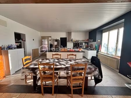maison de 270 m² à saint-maurice-des-noues