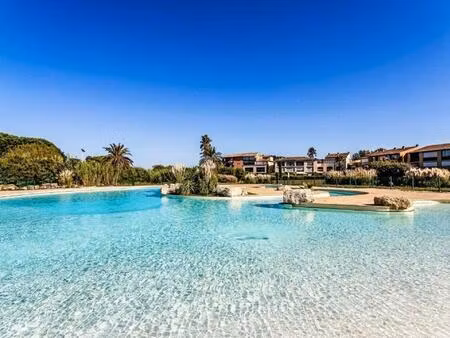 à vendre – superbe t2 de 41m2 meublé avec vue panoramique – marines de gassin - 83580 (à 5