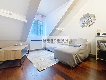 à vendre : appartement 2 pièces à pringy  cave  2 places de parking  centre ville.