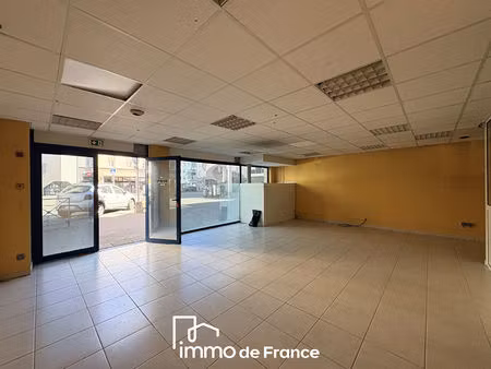 local commercial rodez 13 pièces 217.43 m2