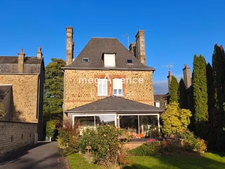 maison de maître - 10 pièces - 6 chambres