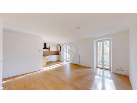 appartement la cote saint andre 4 pièces de 75 m2
