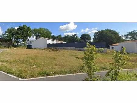 vente terrain à dompierre-sur-yon (85170) : à vendre / dompierre-sur-yon