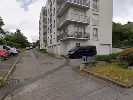 location garage box et parking à quimper (29000) : à louer / 19m² quimper