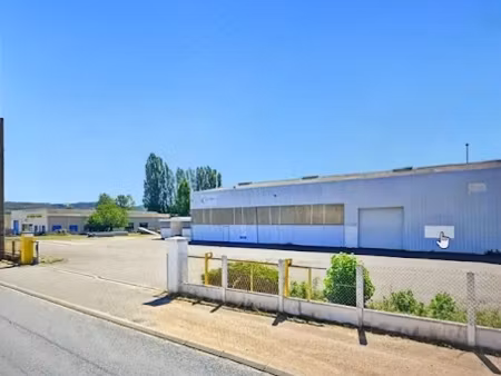 location locaux professionnels 715 m² à montluçon (03100)  2 000 €