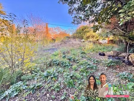 terrain constructible de 1941 m² à paulhan