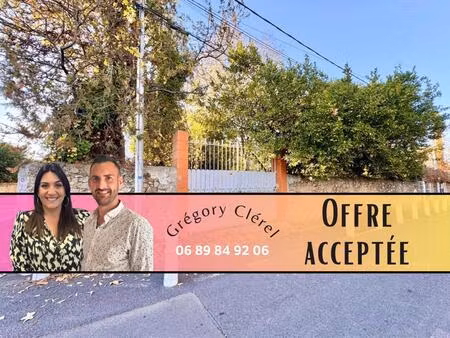 terrain constructible de 1941 m² à paulhan