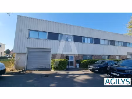 a louer : logistique urbaine - locaux d'activités / petit stockage