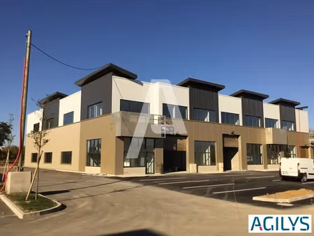 a louer : agilys vous propose à la location des entrepôts et bureaux en r+1 dans un progra