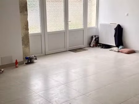 appartement rénové avec cour intérieure