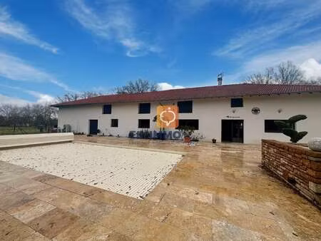 maison de luxe à vendre à saint-andré-de-bâgé : 849 000€ | 180m²