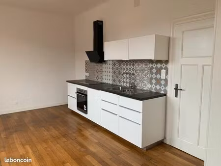 à louer – vaste appartement rénové 3 pièces – bitche (rue du baron de guntzer)
